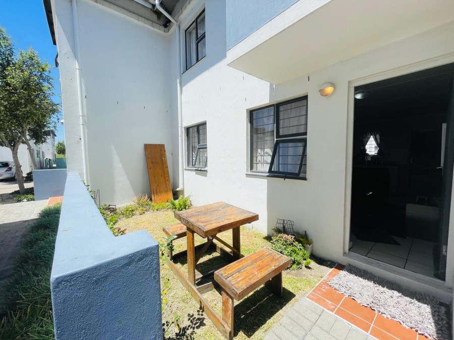 1 Bedroom Property for Sale in Maitland Western Cape